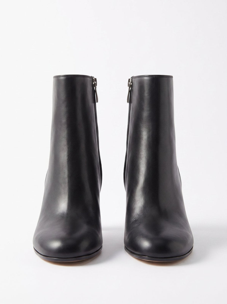 SHOES 02